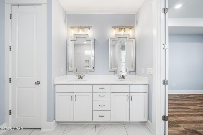 Building Photo - 1301 Savory Ct