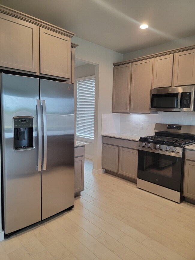 Building Photo - 3130 Boulder Rdg Dr