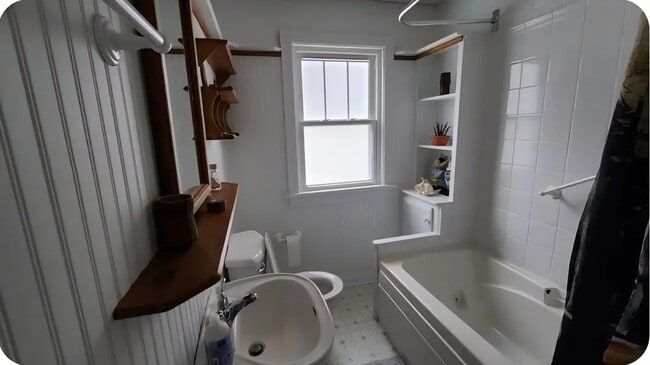 Building Photo - 437 S Craig Pl