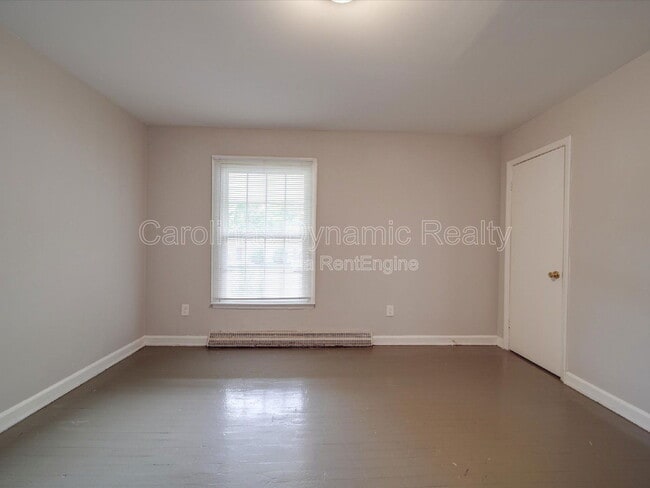 Building Photo - 325 S Gardner Ave