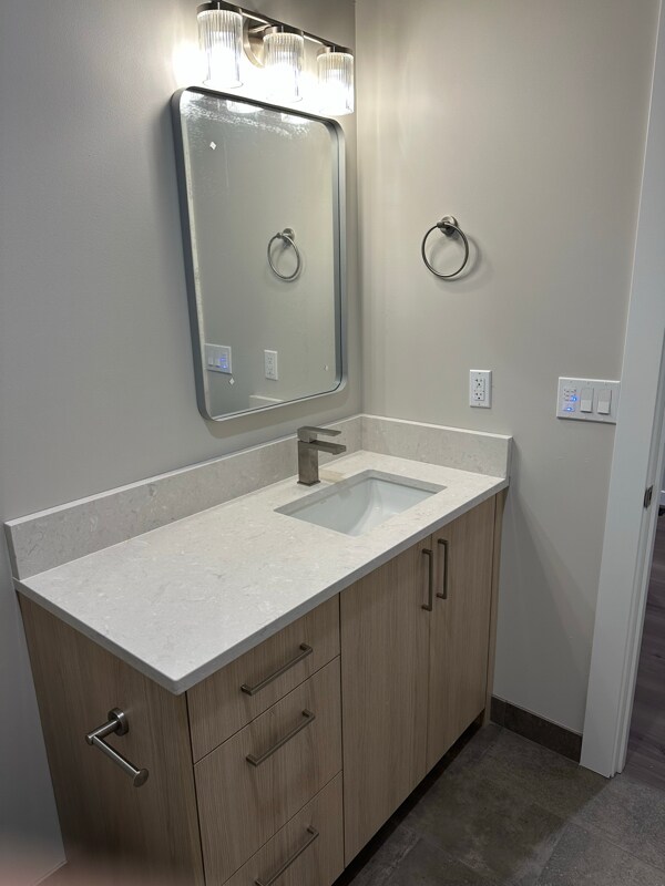 Building Photo - 222 Curtis Dr