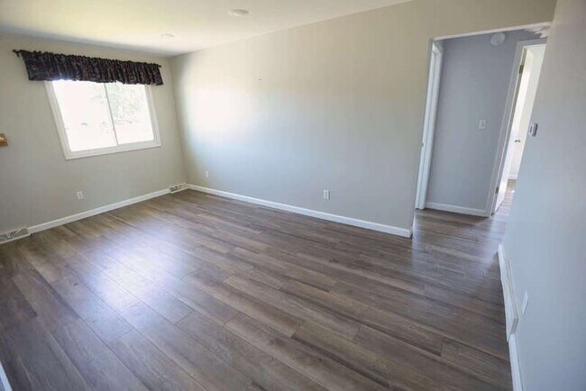 Building Photo - 1028 Rosewood St