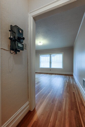 Interior Photo - ELIZABETH APARTMENTS (ELIZ01)