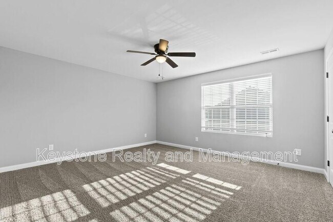 Building Photo - 580 Heritage Pointe Dr