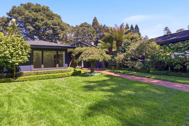 Building Photo - 820 Eucalyptus Ave