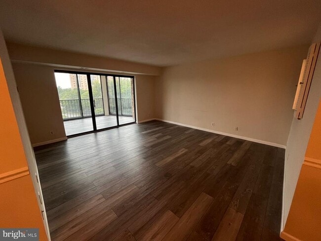 Building Photo - 5903 Mt Eagle Dr