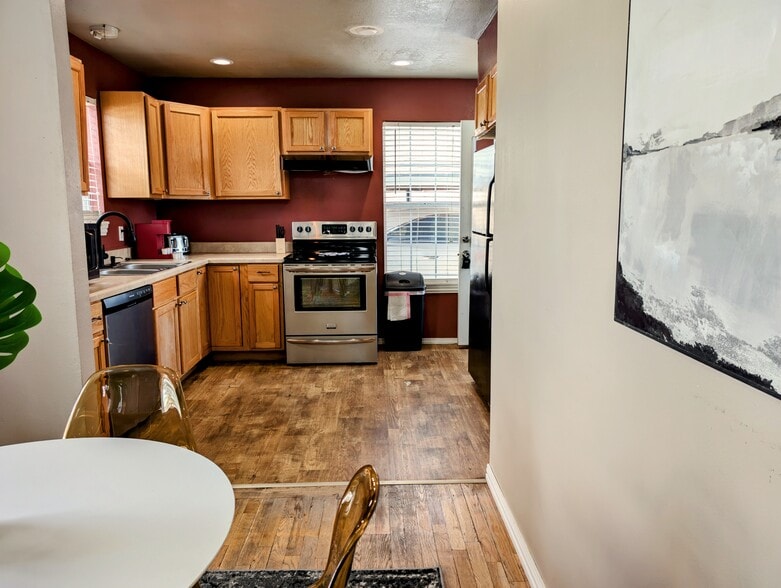 Building Photo - 109 State Ave