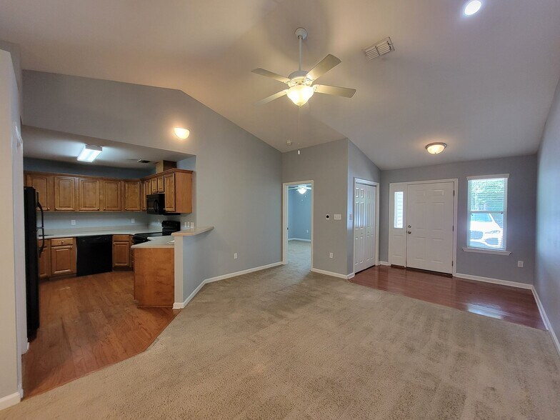 Building Photo - 1659 Quazar Rd