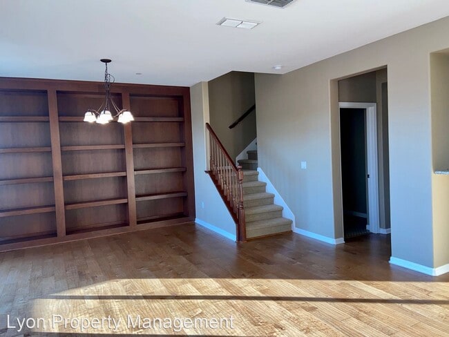 Building Photo - 2 br, 2.5 bath House - 2504 Esplanade Circle