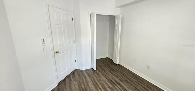 Building Photo - 6014 Portsdale Pl