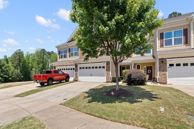 Building Photo - 227 Mayfield Dr