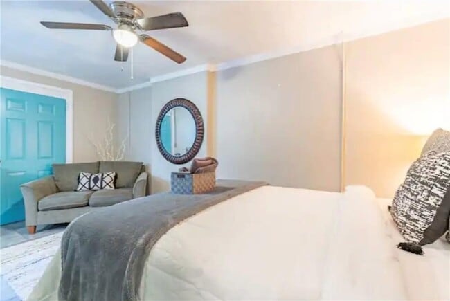 Building Photo - 235 Walnut St NW