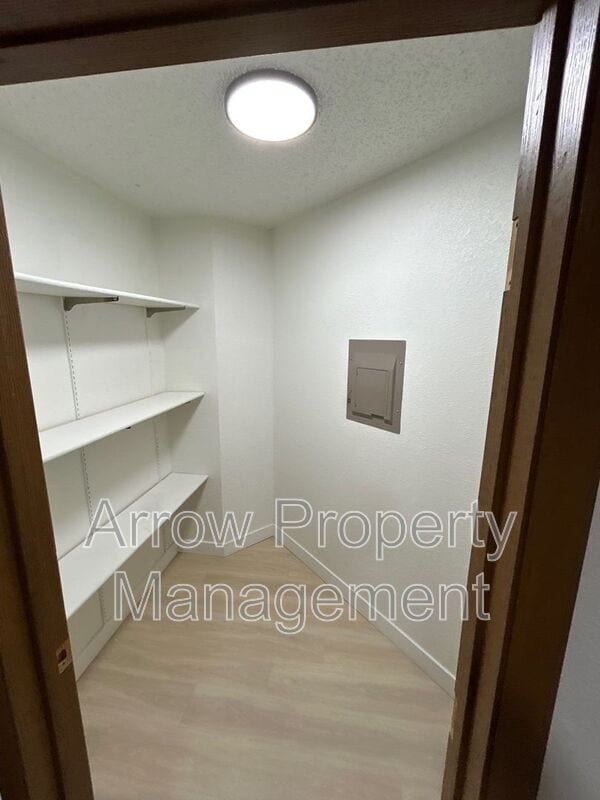 Building Photo - 205 E Arbor Ave