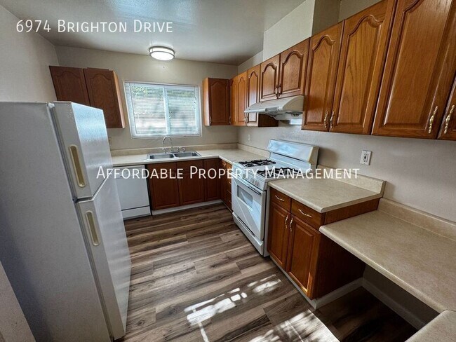 Building Photo - 6974 Brighton Dr