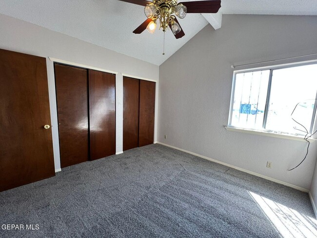 Building Photo - 673 Bristol Dr