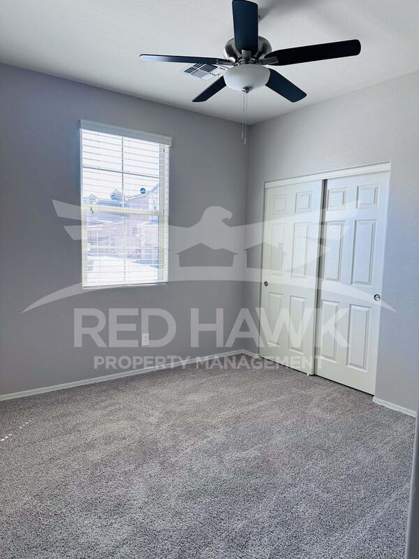 Building Photo - 250 N Sandal