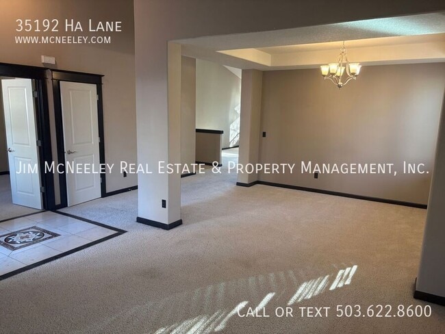 Building Photo - 35192 Ha Ln