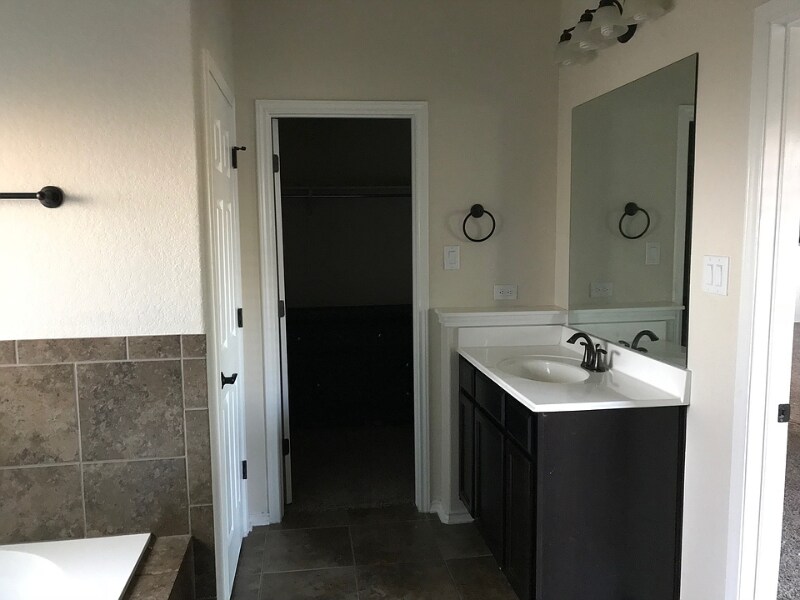 Building Photo - 1326 Crane Ct