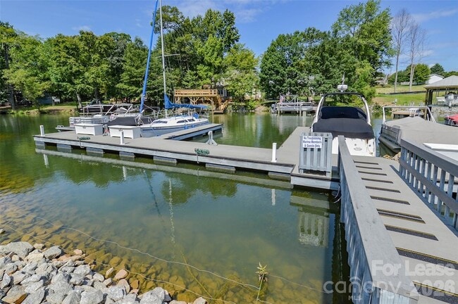 Building Photo - 18821 Silver Quay Dr