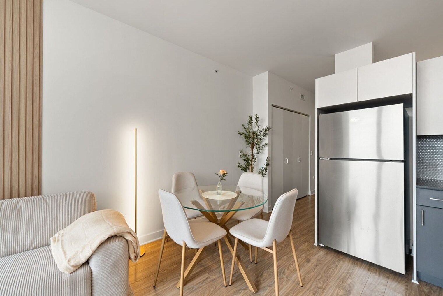 Building Photo - 720 S Wells St