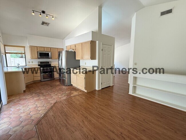 Building Photo - Three Bedroom/Two Bath Home
