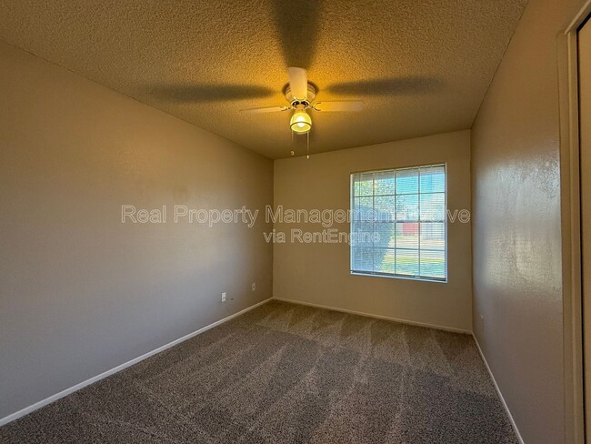 Building Photo - 20831 N 16th Ave