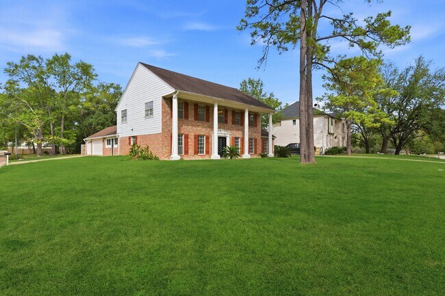 Building Photo - Beautifully Updated 4-Bedroom Home in a Prime Houston Location