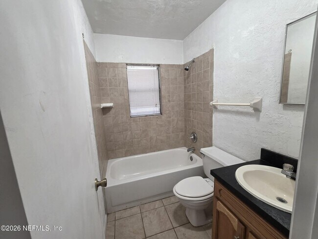 Building Photo - 601 MCCLURE St