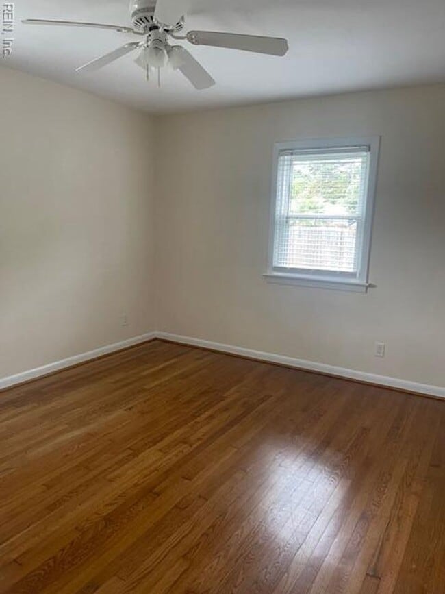Building Photo - FOR RENT - SHORE DR / BAY AREA VIRGINIA BE...