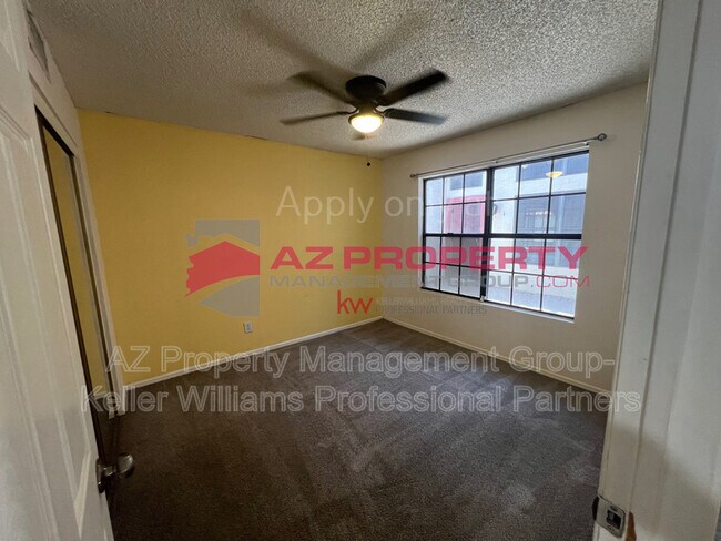 Building Photo - 5431 W Cochise Dr