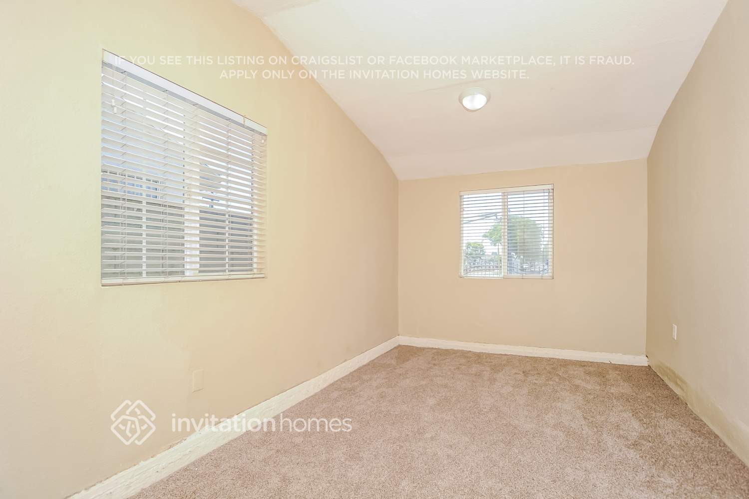 Building Photo - 10821 Rosecrans Ave