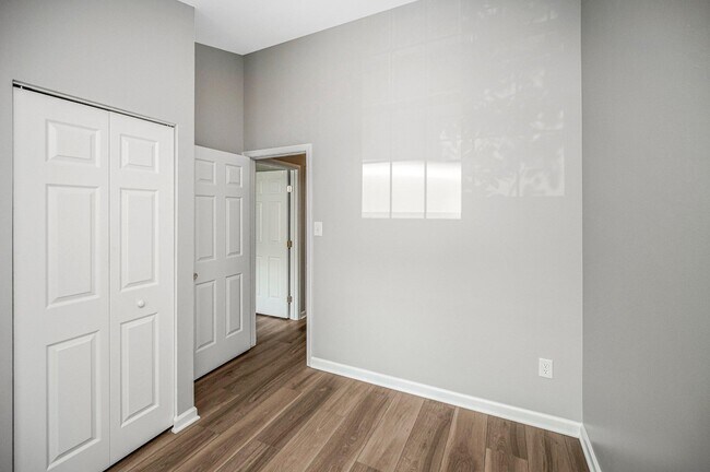 Building Photo - 9705 Becker Ct