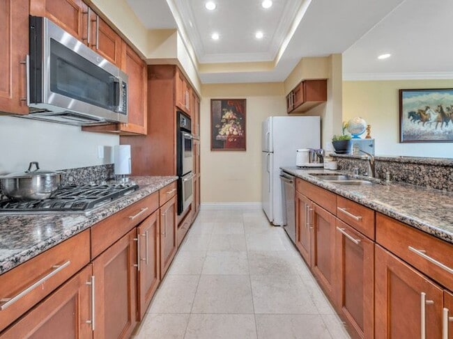 Building Photo - 29600 Island View Dr