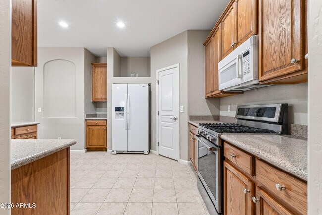 Building Photo - 10639 W Alex Ave