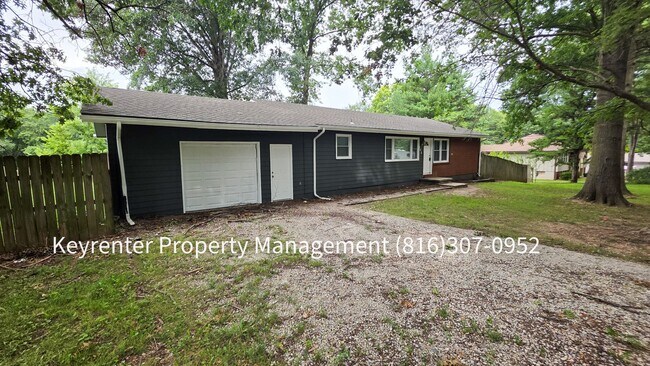 Building Photo - 202 N Paul Dr