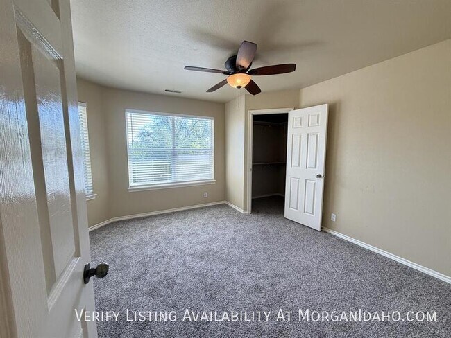 Building Photo - 6698 Poplar-