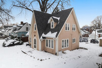 Building Photo - 714 Berkley Rd