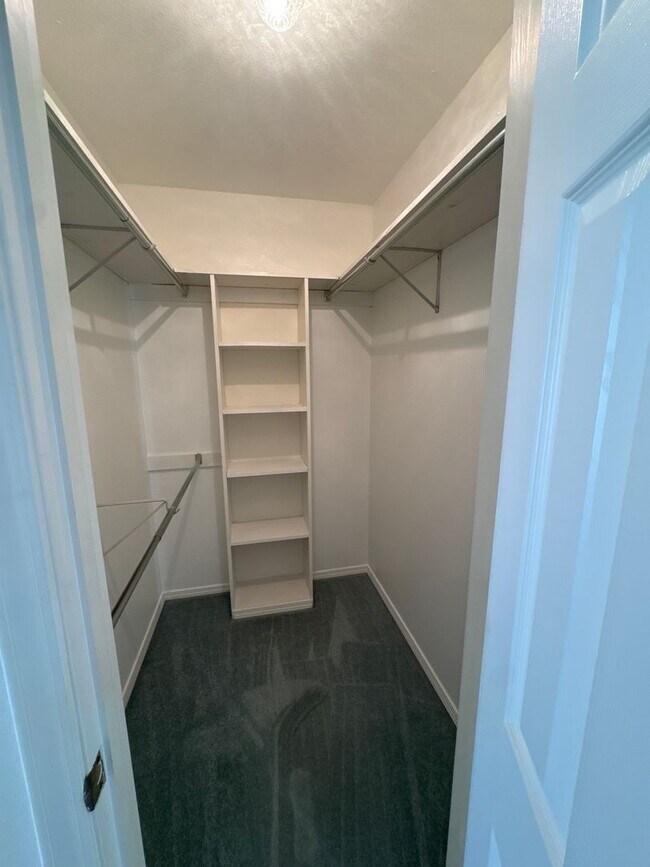 Building Photo - 3606 US-71