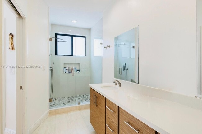 Building Photo - 21376 Marina Cove Cir