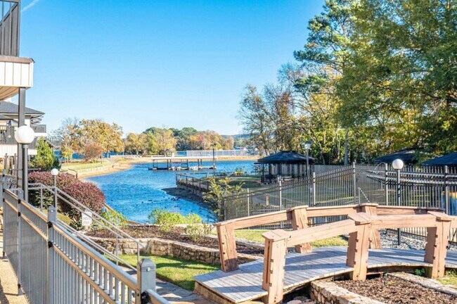 Building Photo - 5371 Central Ave