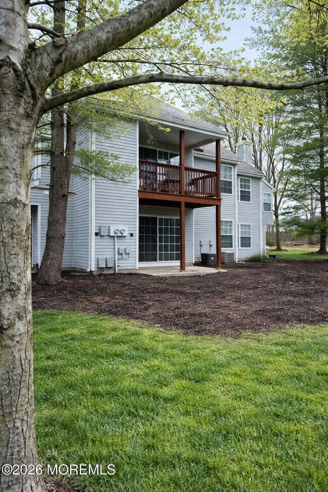 Building Photo - 401 Hampton Ct