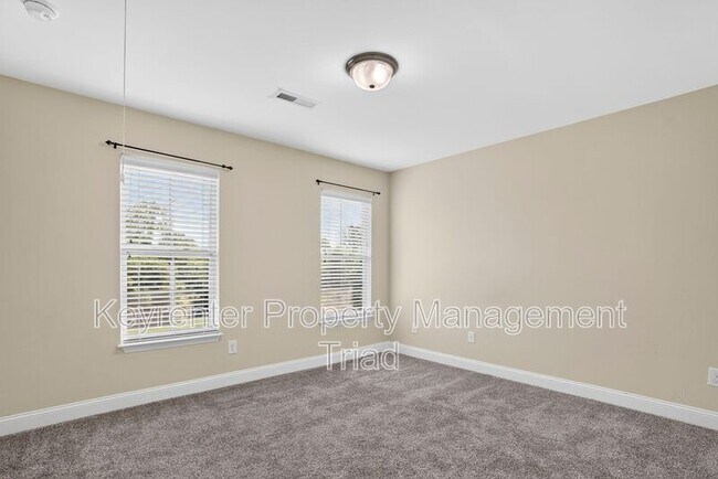 Building Photo - 3779 Shadow Ridge Dr