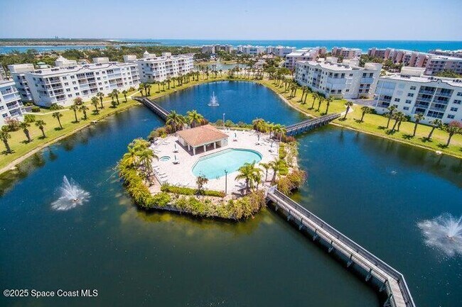 Building Photo - 8891 Lake Dr