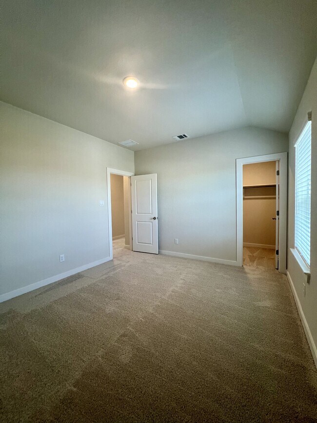 Building Photo - 14426 Daphne Bnd