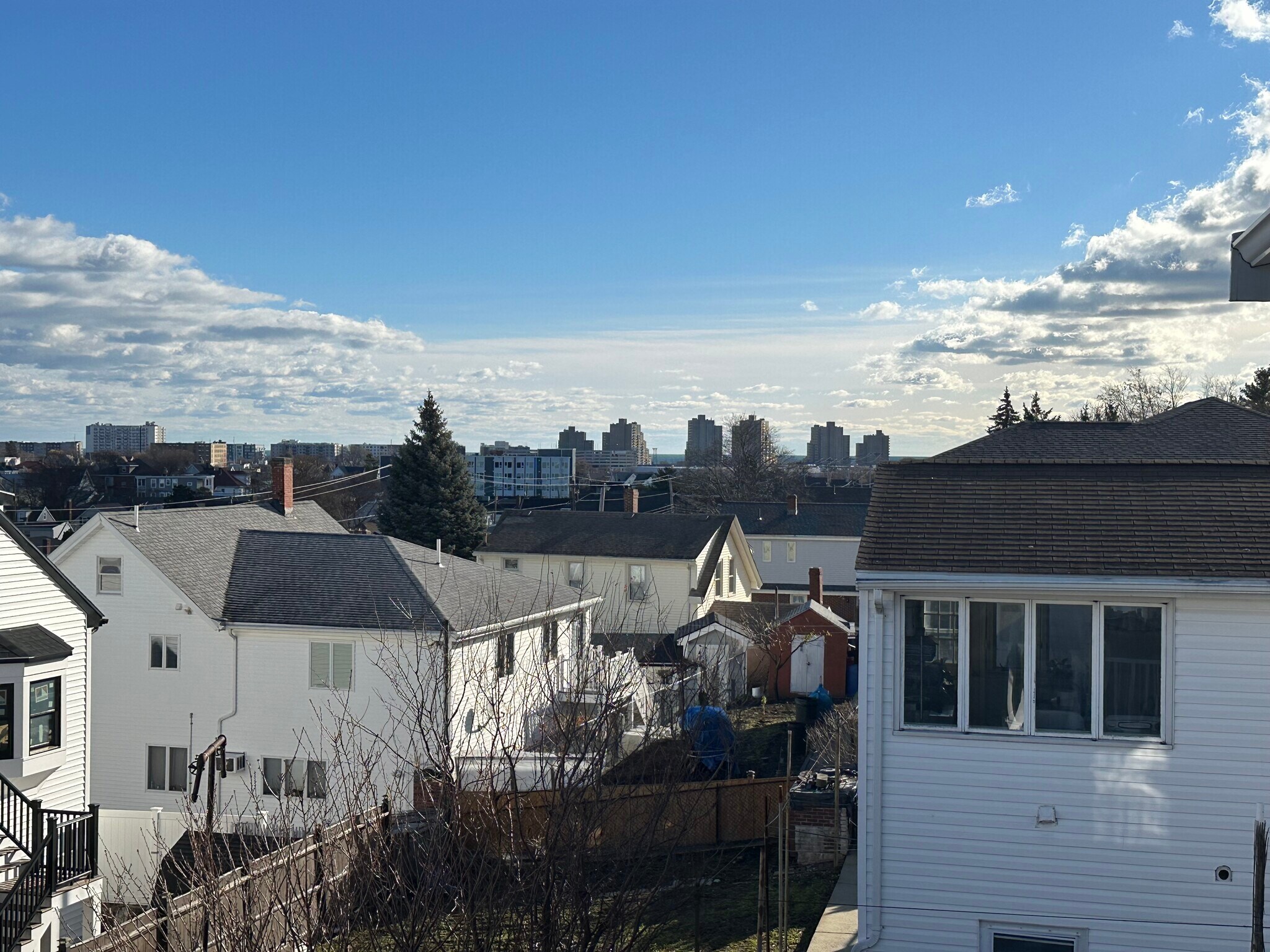 Building Photo - 48 Hauman St