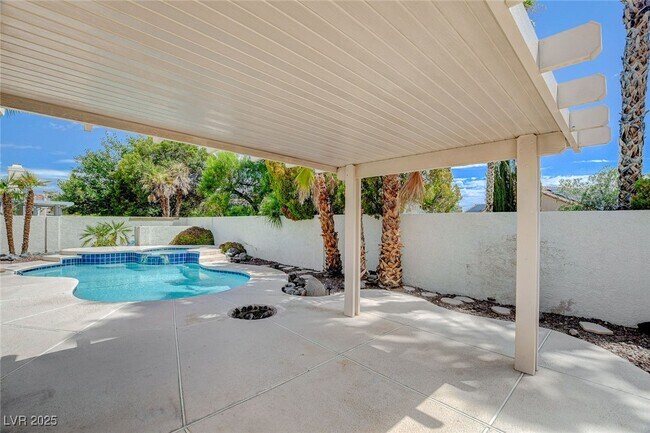 Building Photo - 4432 Crimson Leaf Dr