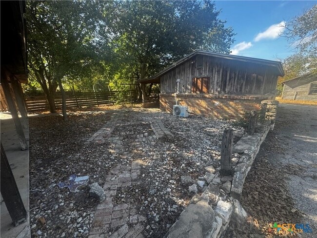 Building Photo - 1511 Old Ranch Rd 12