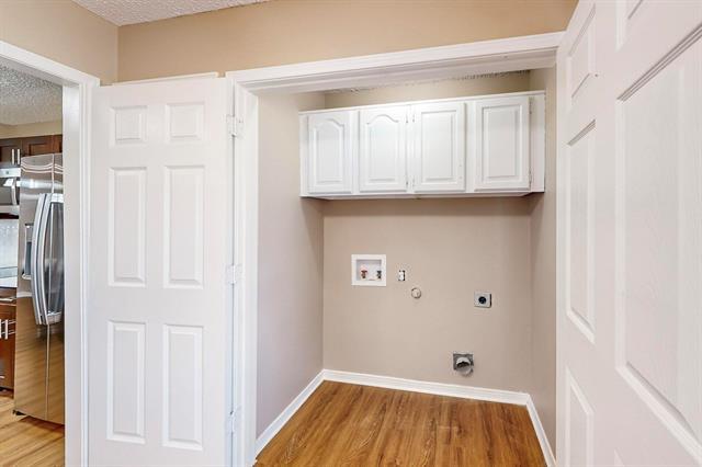 Building Photo - 1908 N Irving Heights Dr