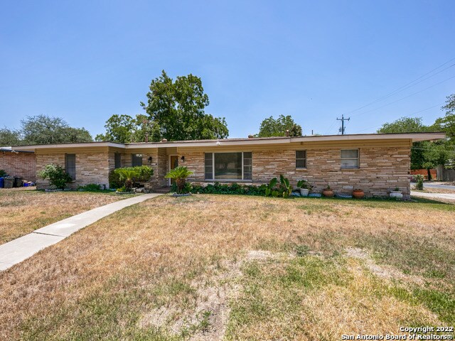 Building Photo - 600 Antler Dr