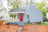 Building Photo - Adorable 3-Bed Cape Cod with Modern Upgrad...